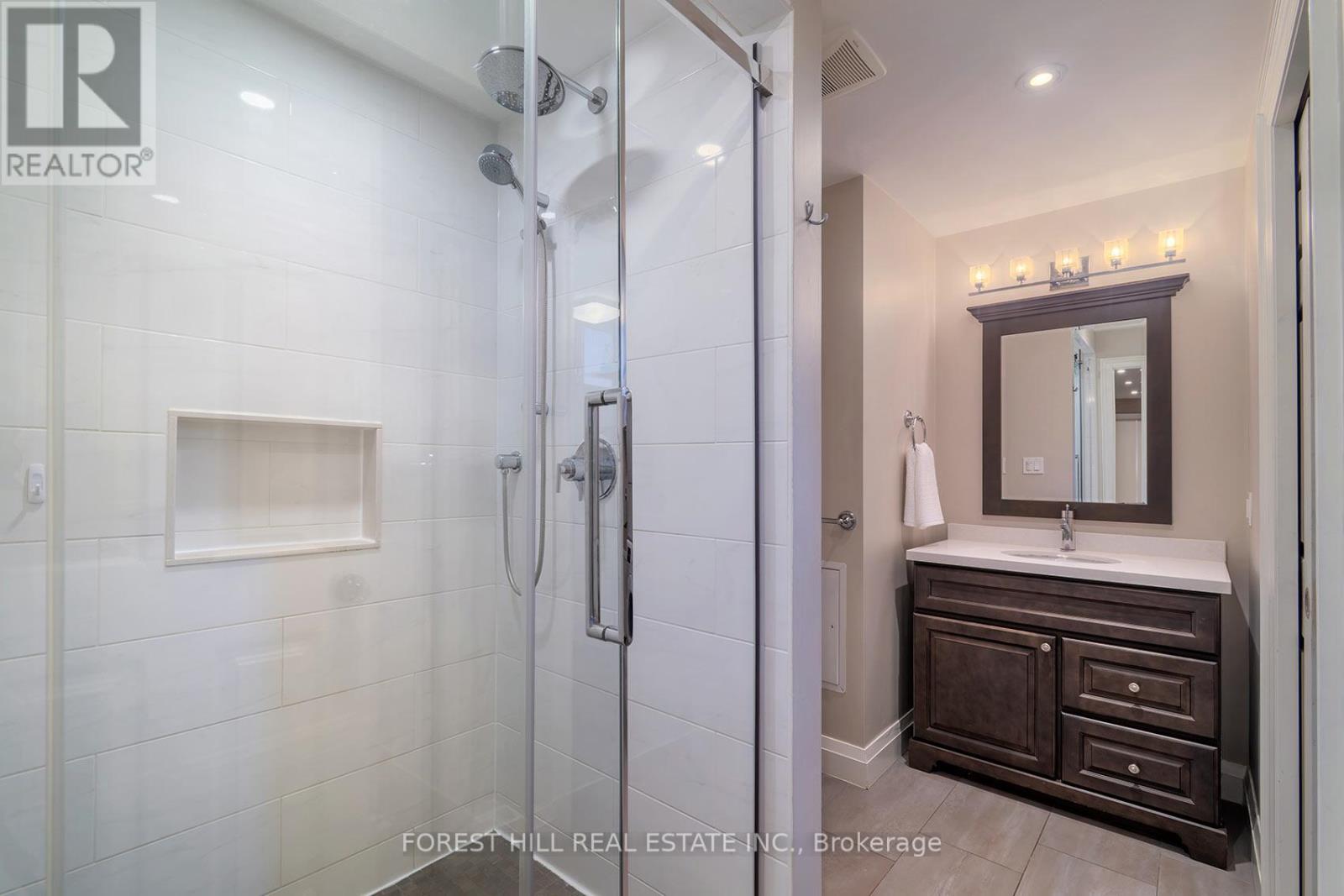 243 Woburn Avenue, Toronto, Ontario  M5M 1L1 - Photo 30 - C13512116