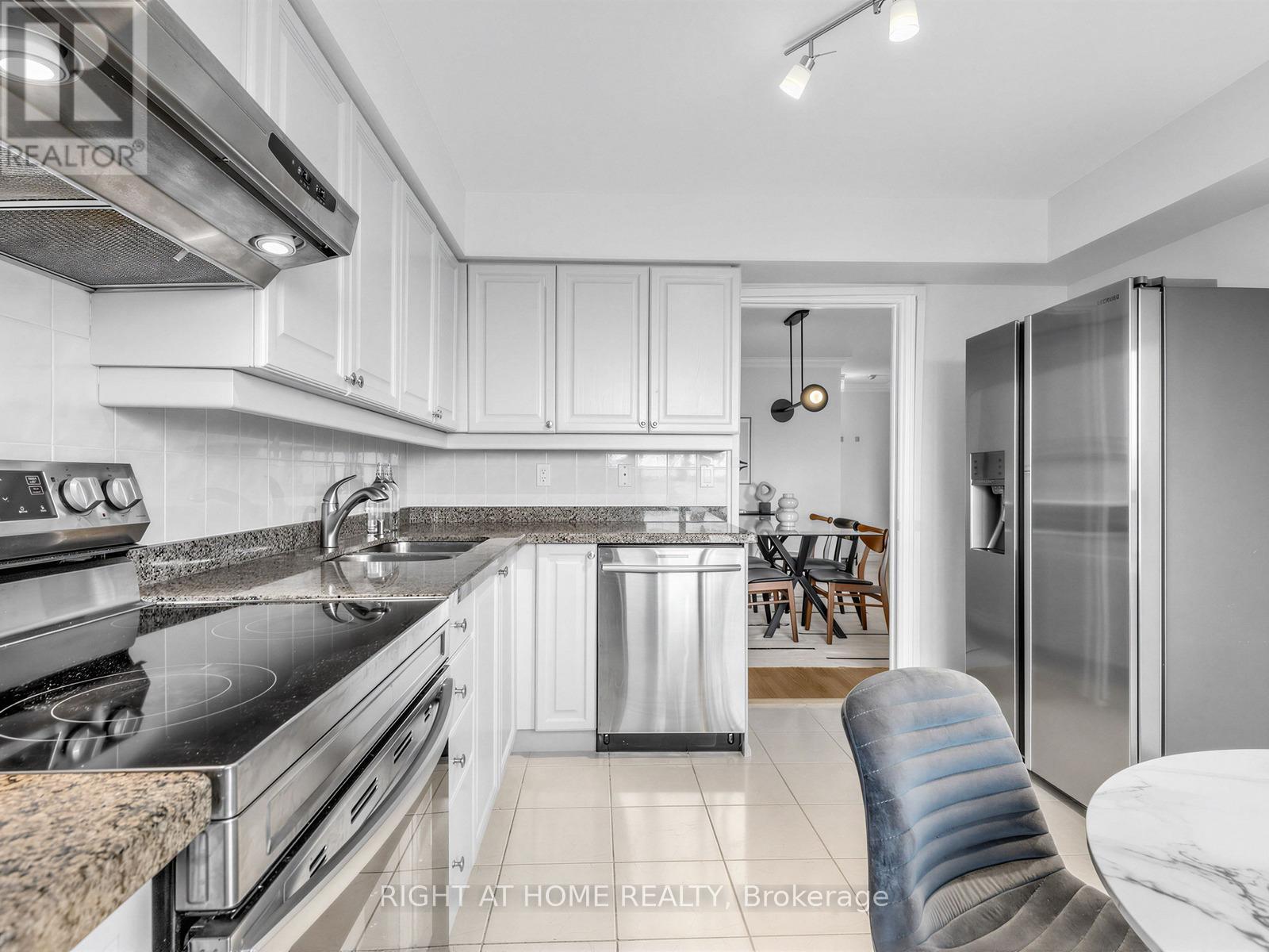2206 - 18 Sommerset Way, Toronto, Ontario  M2N 6X5 - Photo 14 - C13512118