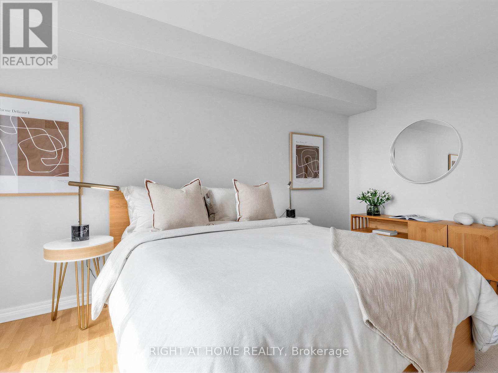 2206 - 18 Sommerset Way, Toronto, Ontario  M2N 6X5 - Photo 17 - C13512118
