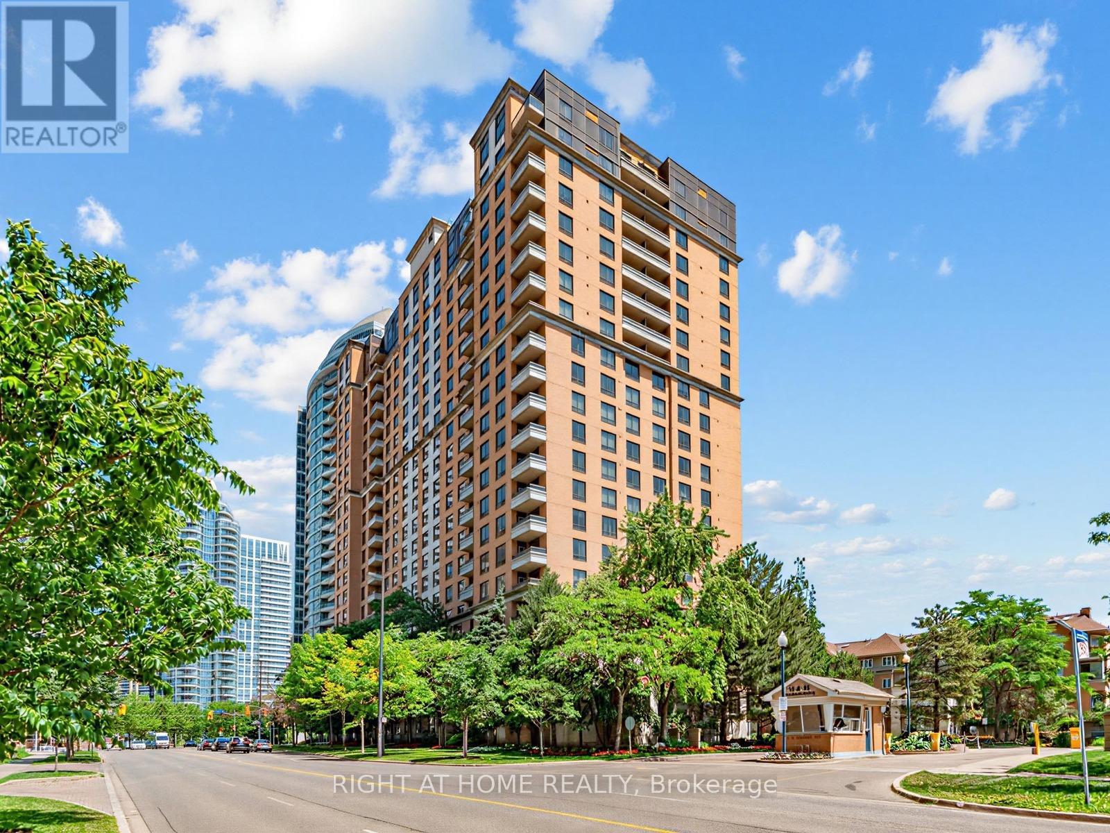2206 - 18 Sommerset Way, Toronto, Ontario  M2N 6X5 - Photo 31 - C13512118