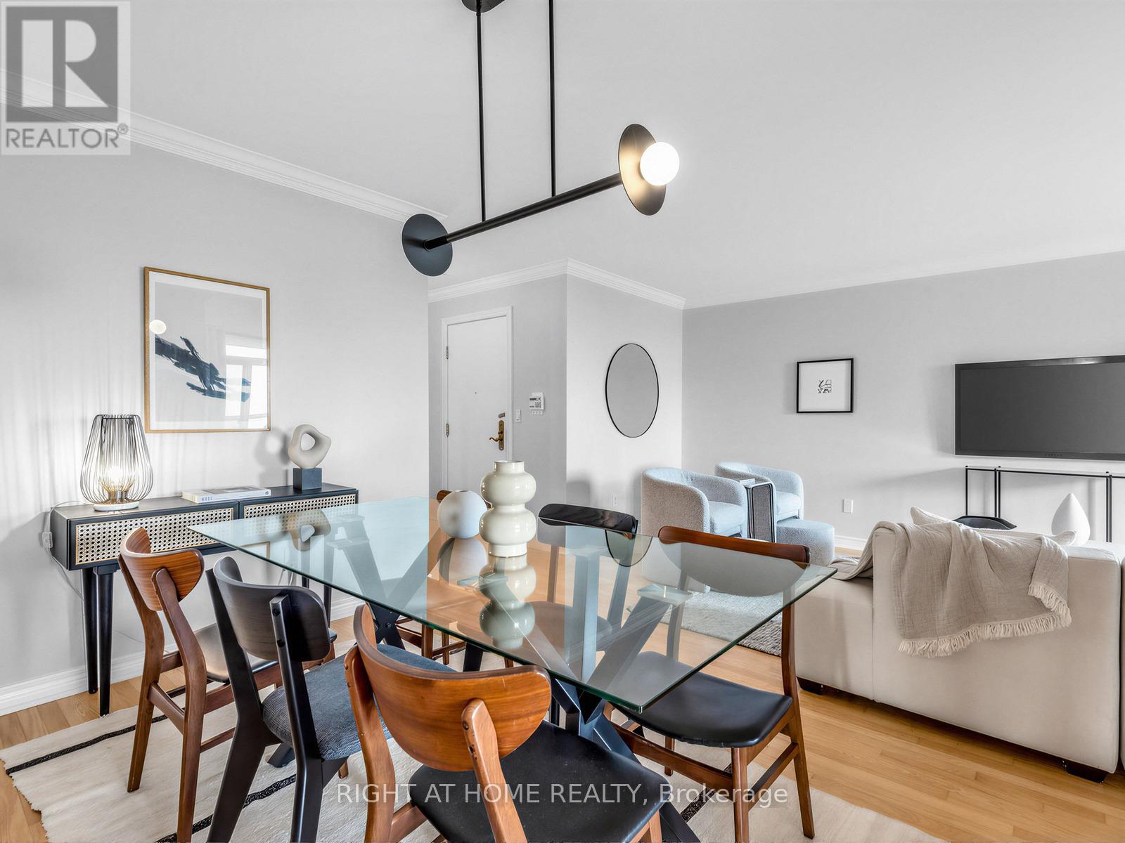 2206 - 18 Sommerset Way, Toronto, Ontario  M2N 6X5 - Photo 7 - C13512118