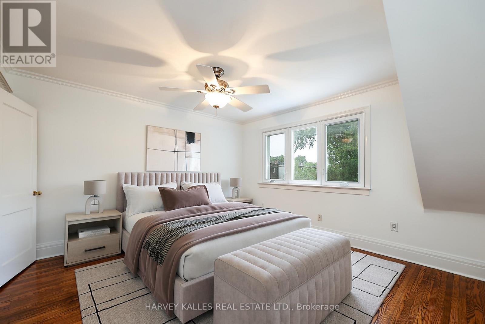 638 Milverton Boulevard, Toronto, Ontario  M4C 1X7 - Photo 8 - E13511814