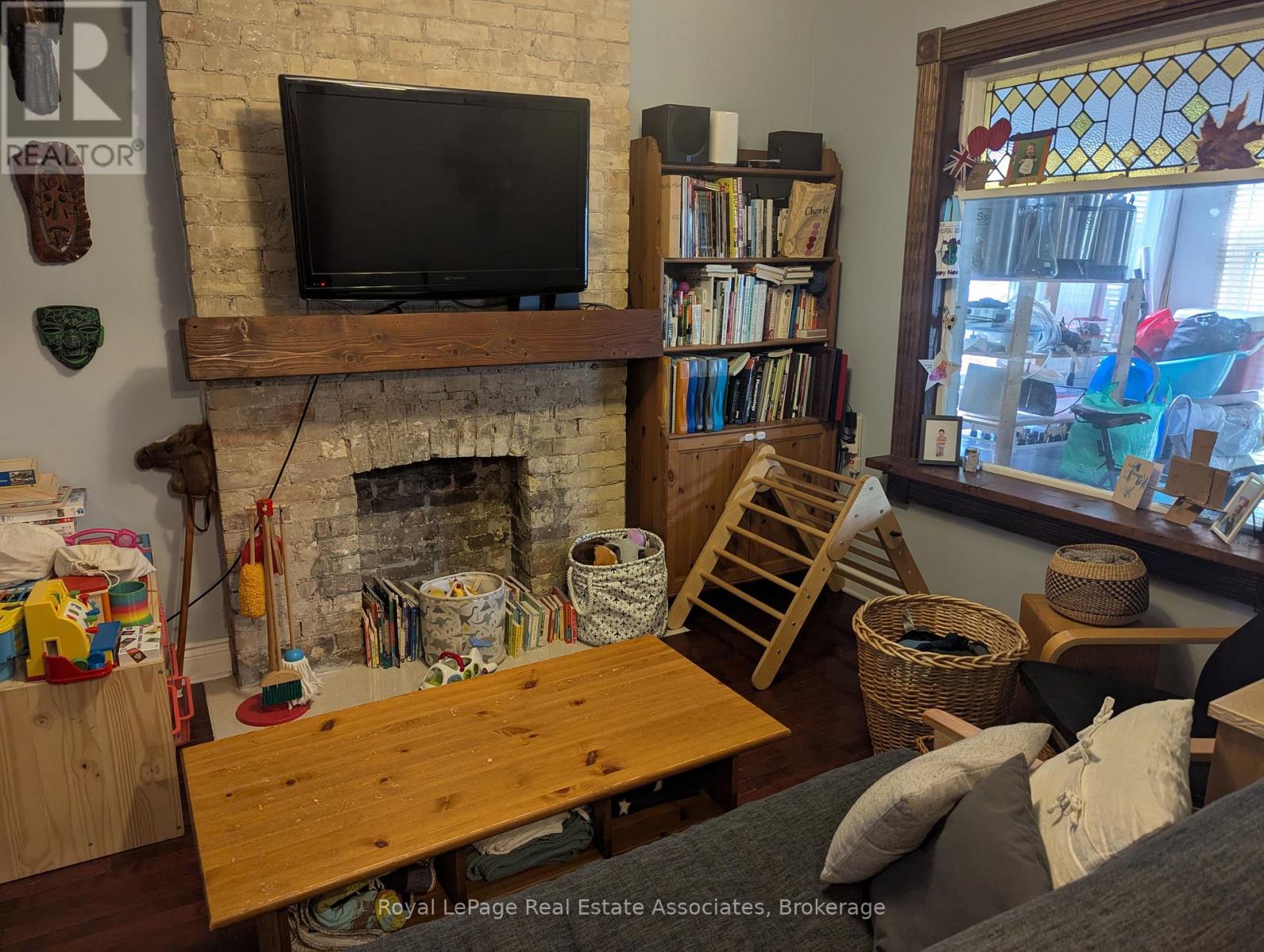 Mn&2nd - 52 Ashdale Avenue, Toronto, Ontario  M4L 2Y7 - Photo 2 - E13511836