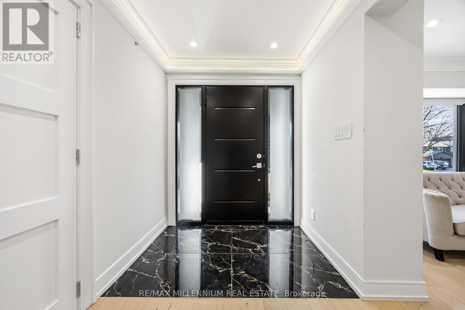14 Portree Crescent, Markham, Ontario L3T 3G2 - Photo 4 - N13511746