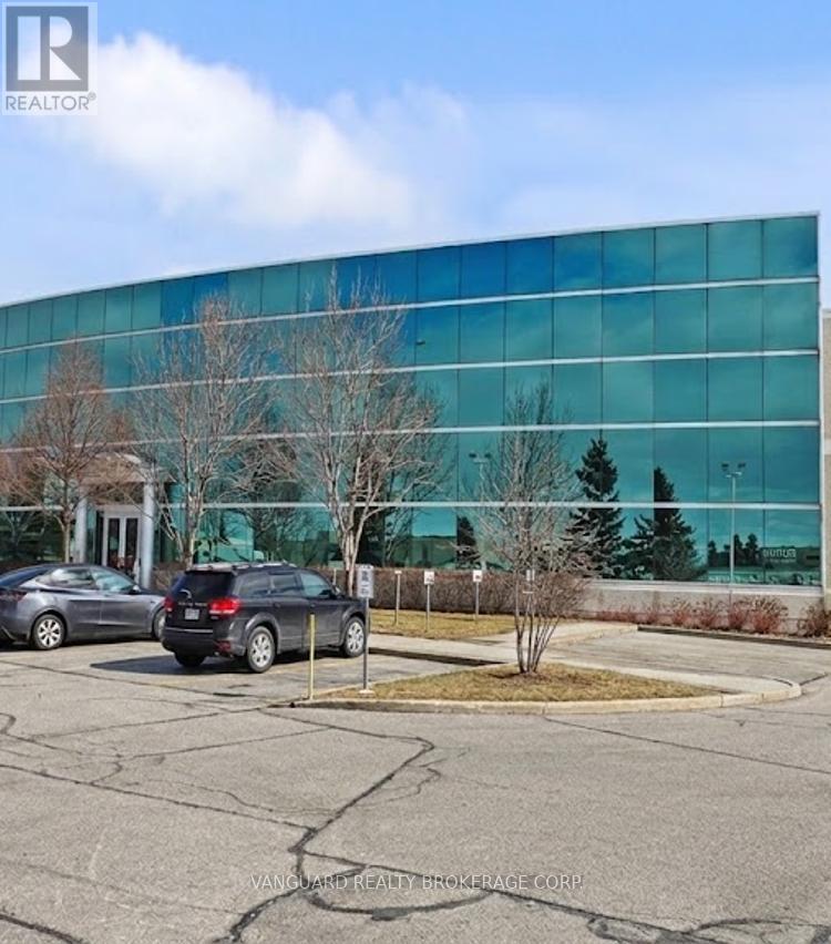 330 Applewood Crescent, Vaughan, Ontario L4K 4V2 - Photo 2 - N13511802