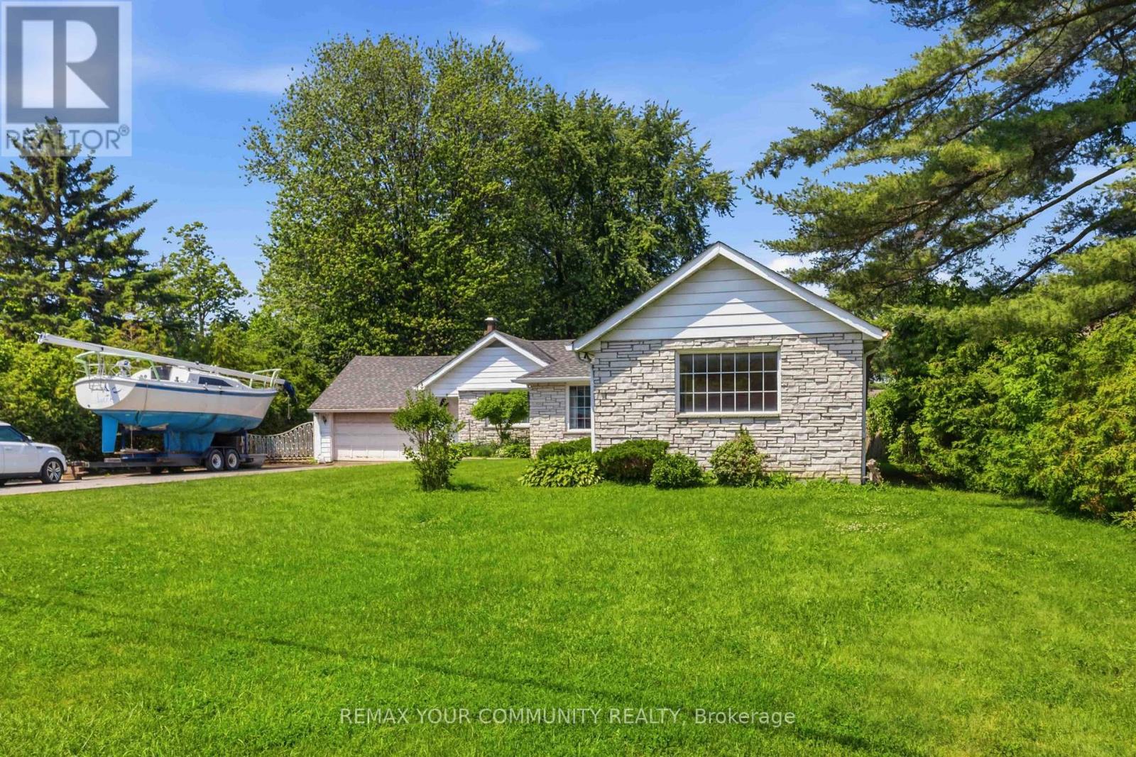 314 The Queensway S, Georgina, Ontario L4P 2B7 - Photo 3 - N13512060