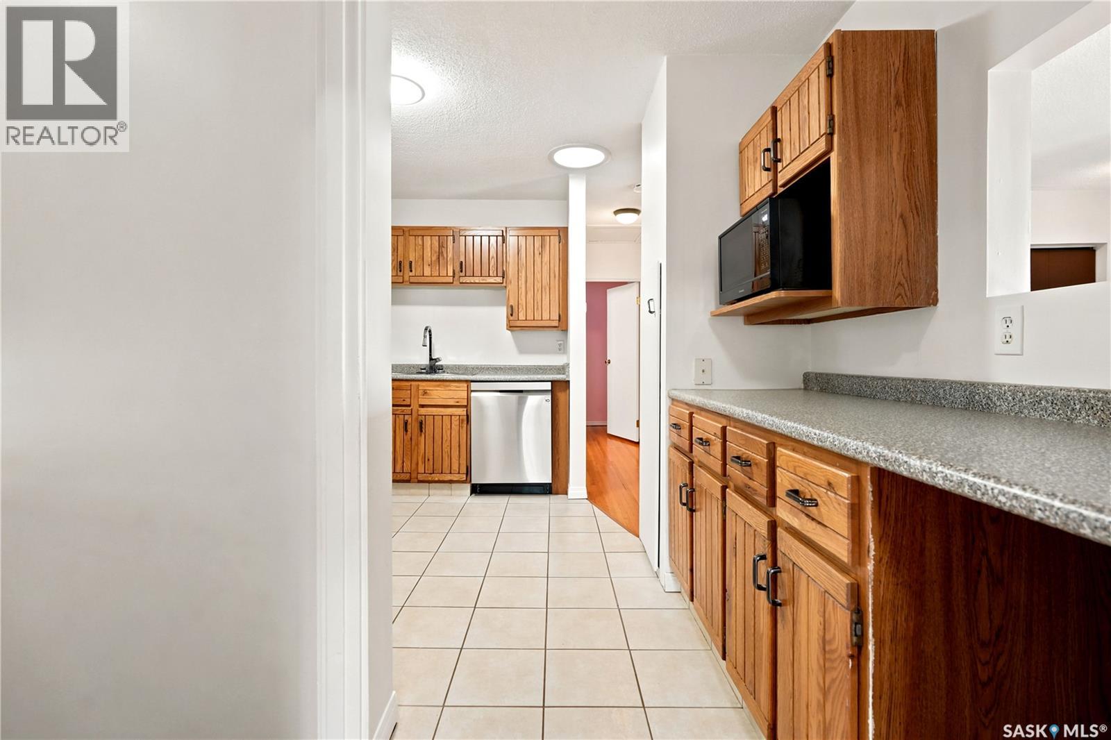 2509 Lacon Street, Regina, Saskatchewan  S4N 2A2 - Photo 11 - SK040973