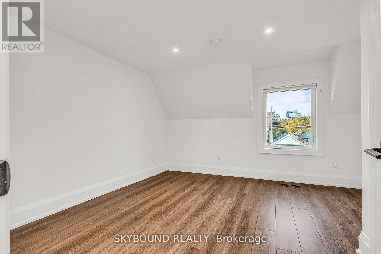 B - 323 Mortimer Avenue, Toronto, Ontario  M4J 2C9 - Photo 36 - E13506036