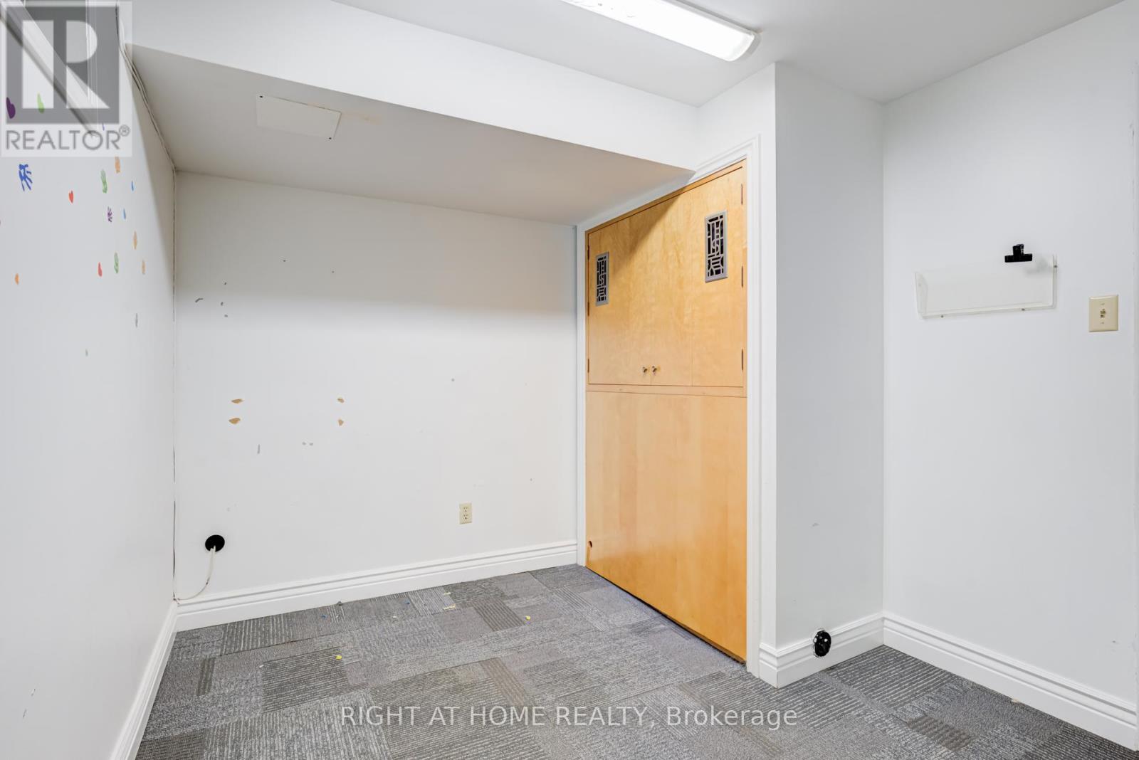1 Rathburn Road, Toronto, Ontario M9A 3L5 - Photo 13 - W13511768