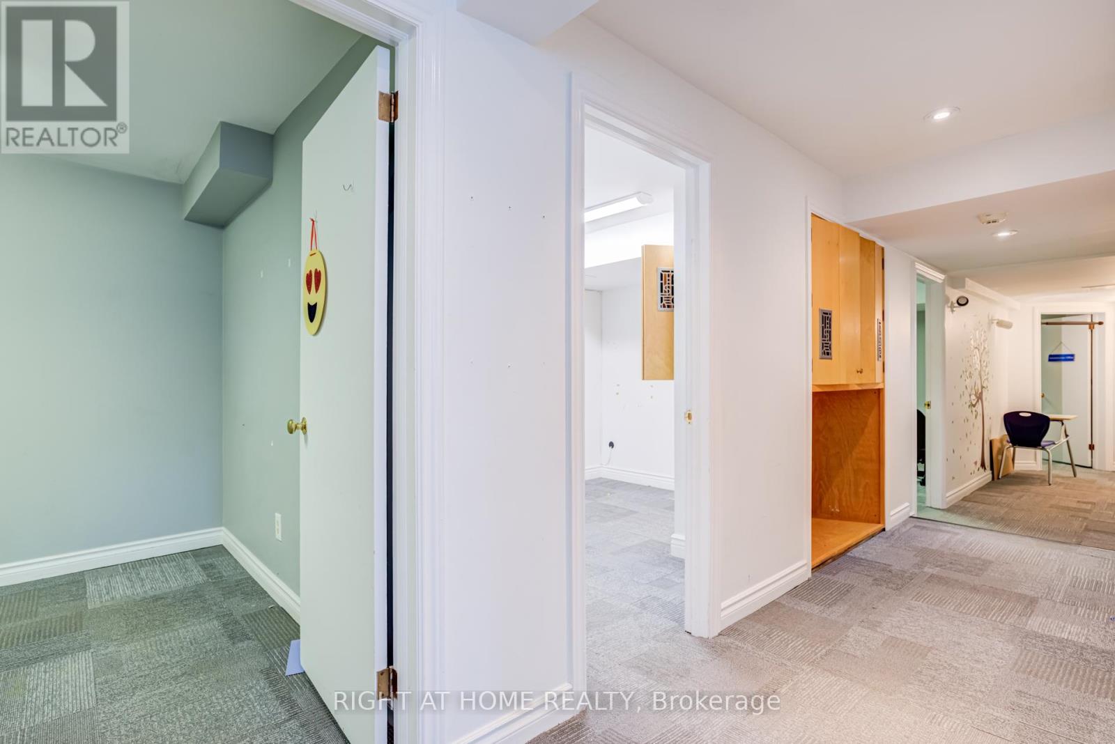 1 Rathburn Road, Toronto, Ontario M9A 3L5 - Photo 31 - W13511768