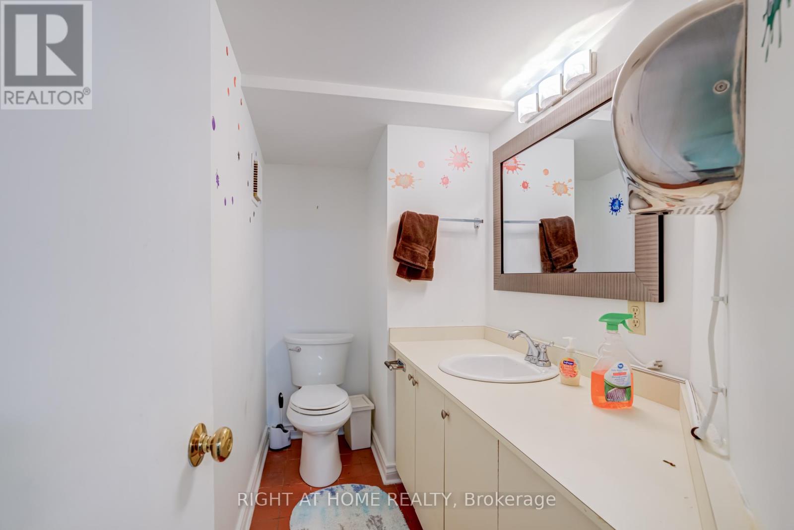 1 Rathburn Road, Toronto, Ontario M9A 3L5 - Photo 35 - W13511768