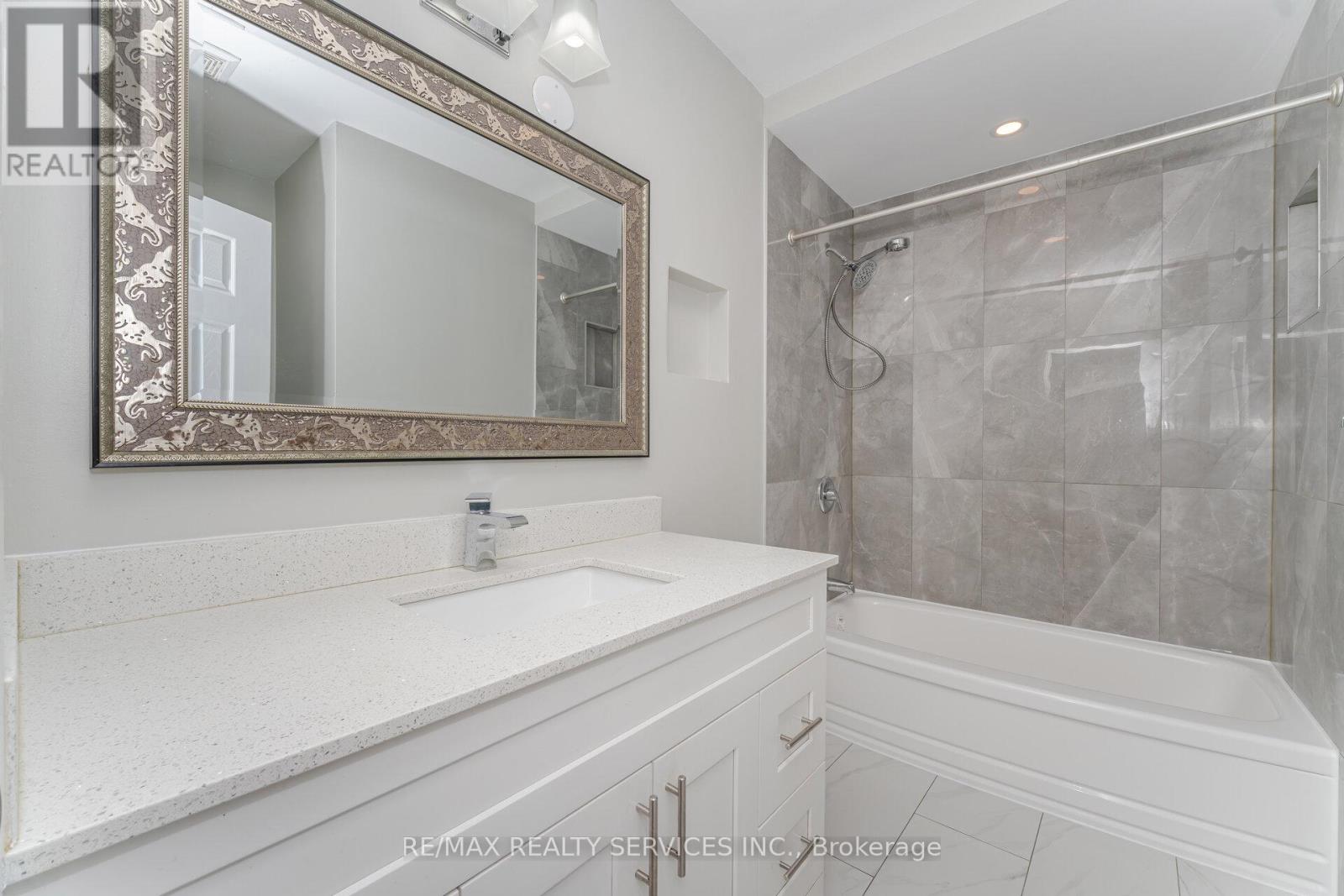 61 Avondale Boulevard, Brampton, Ontario  L6T 1H1 - Photo 21 - W13511818