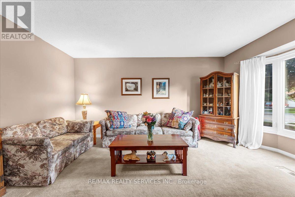 13 Corkett Drive, Brampton, Ontario L6X 3H7 - Photo 9 - W13512020