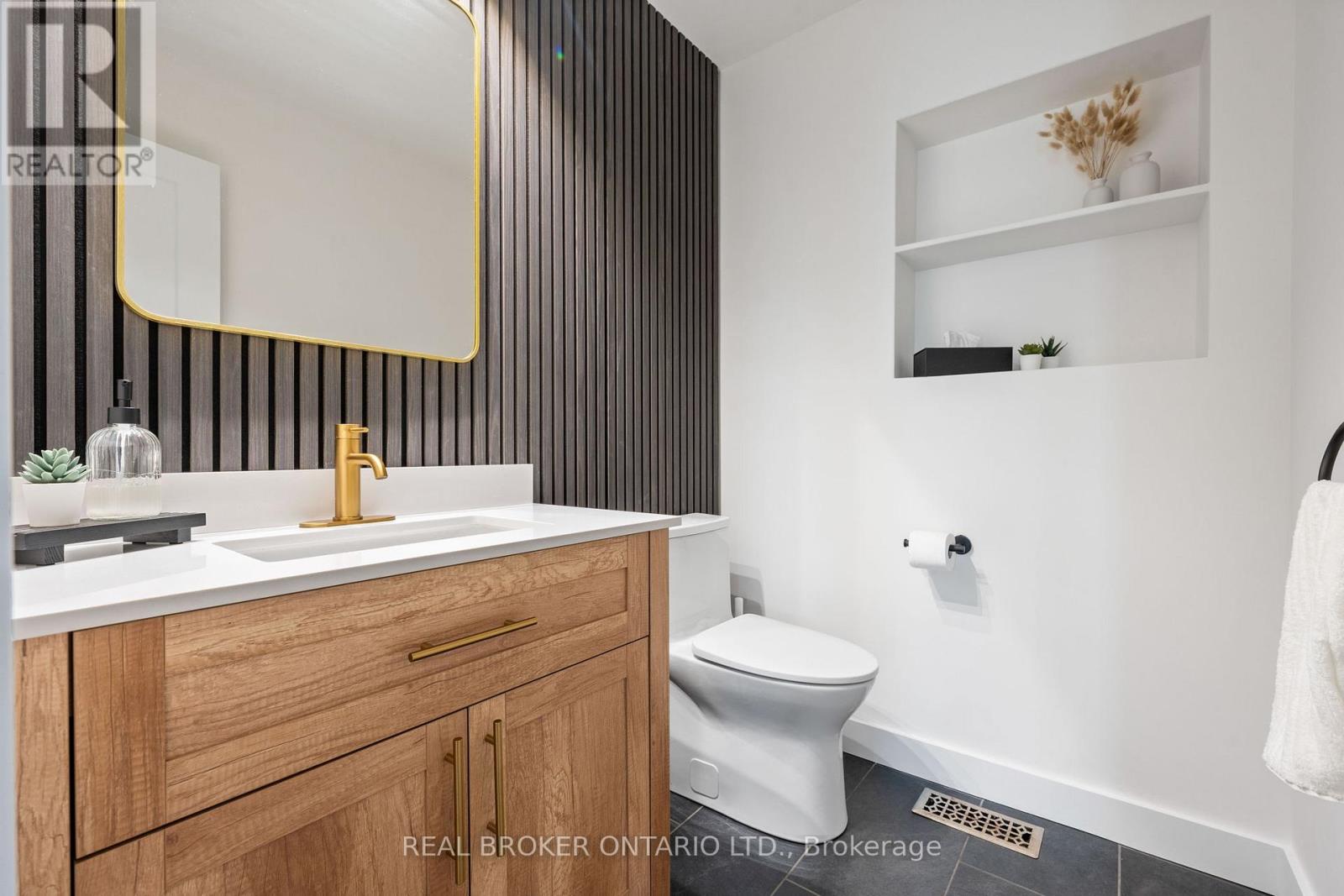 1015 Queen Street, Norfolk, Ontario  N0J 1E0 - Photo 13 - X13512018