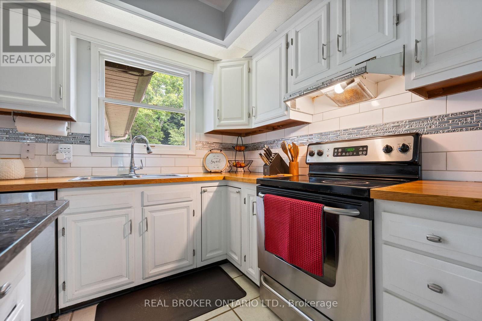 1015 Queen Street, Norfolk, Ontario  N0J 1E0 - Photo 9 - X13512018