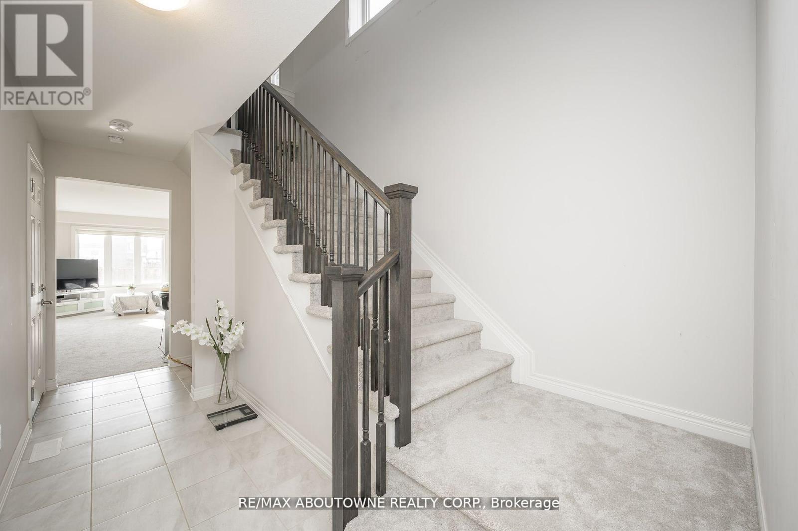 93 Heron Street, Welland, Ontario  L3C 0G8 - Photo 2 - X13512110