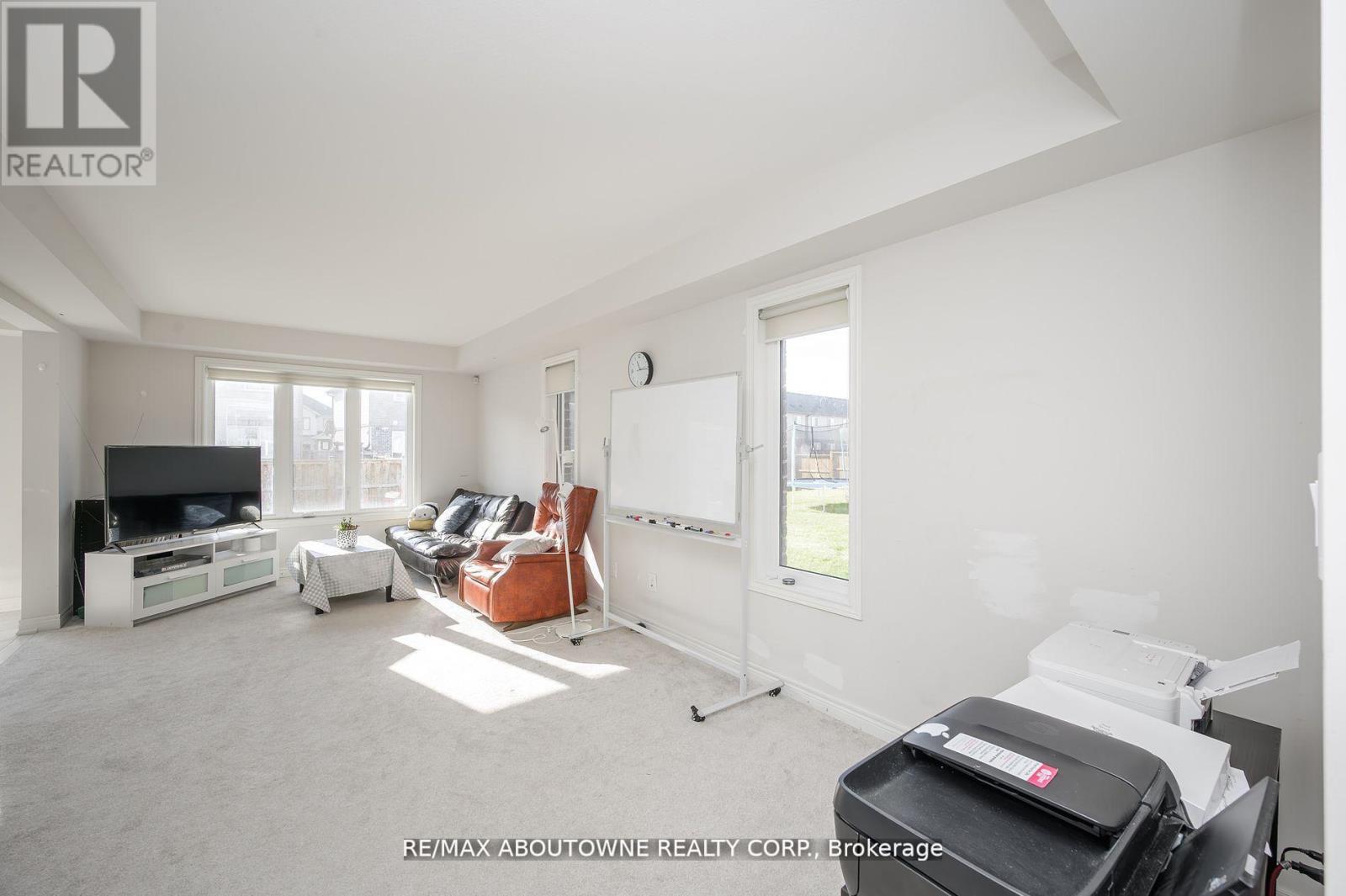 93 Heron Street, Welland, Ontario  L3C 0G8 - Photo 4 - X13512110