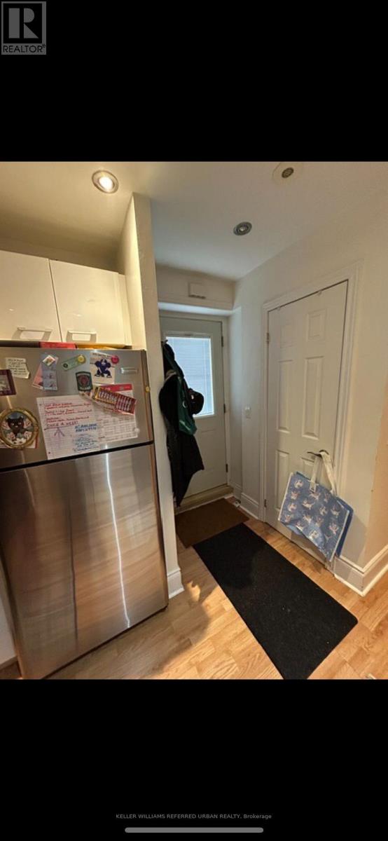 3 - 252 Major Street, Toronto, Ontario  M5S 2L6 - Photo 2 - C13507512