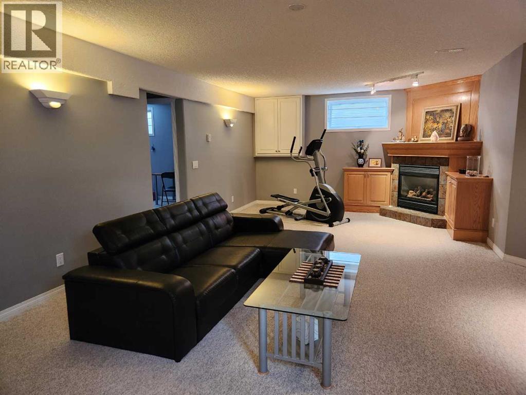 123 Schiller Crescent NW, Calgary, Alberta  T3L 1W9 - Photo 39 - A2325781