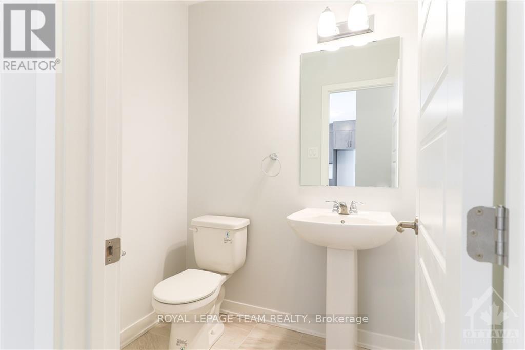 803 Crossgate Street, Ottawa, Ontario  K2J 7E3 - Photo 10 - X13512208