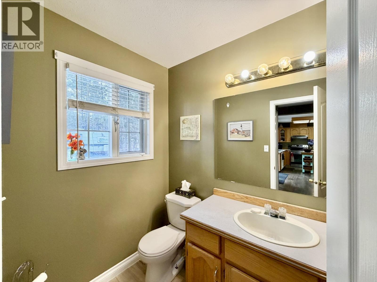4745 Anzeeon Road, 108 Mile Ranch, British Columbia  V0K 2Z0 - Photo 17 - R3141817