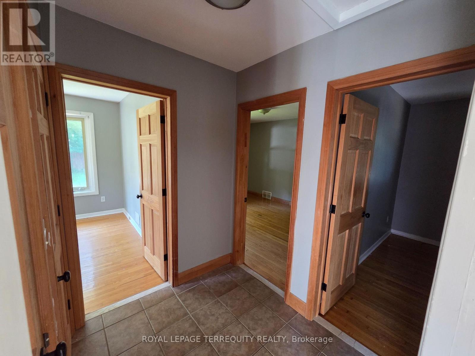 Main - 319 Hillcroft Street, Oshawa, Ontario  L1G 2M1 - Photo 5 - E13454852