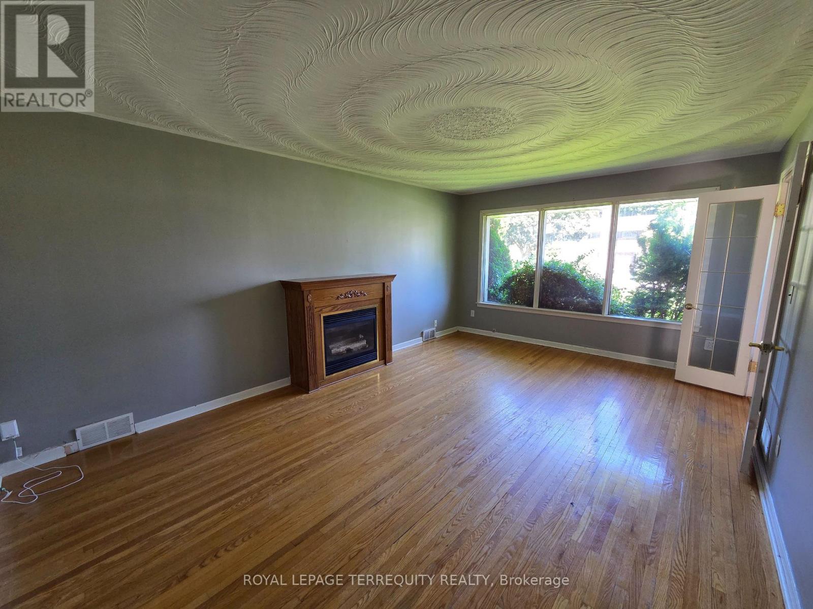Main - 319 Hillcroft Street, Oshawa, Ontario  L1G 2M1 - Photo 2 - E13454852