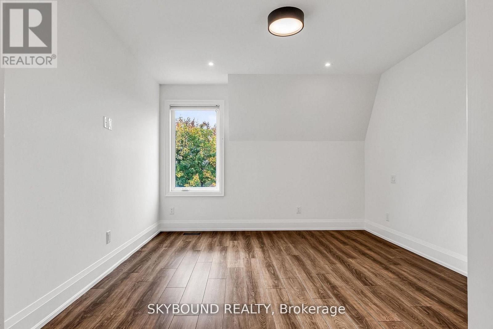 B - 323 Mortimer Avenue, Toronto, Ontario  M4J 2C9 - Photo 15 - E13506036