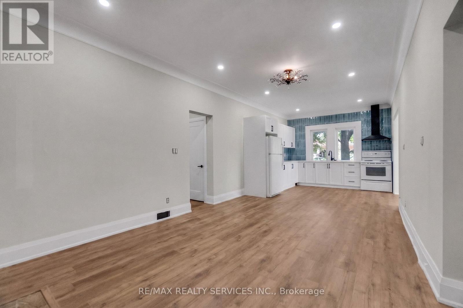 2 - 939 Beach Boulevard, Hamilton, Ontario  L8H 6Z7 - Photo 13 - X13491870