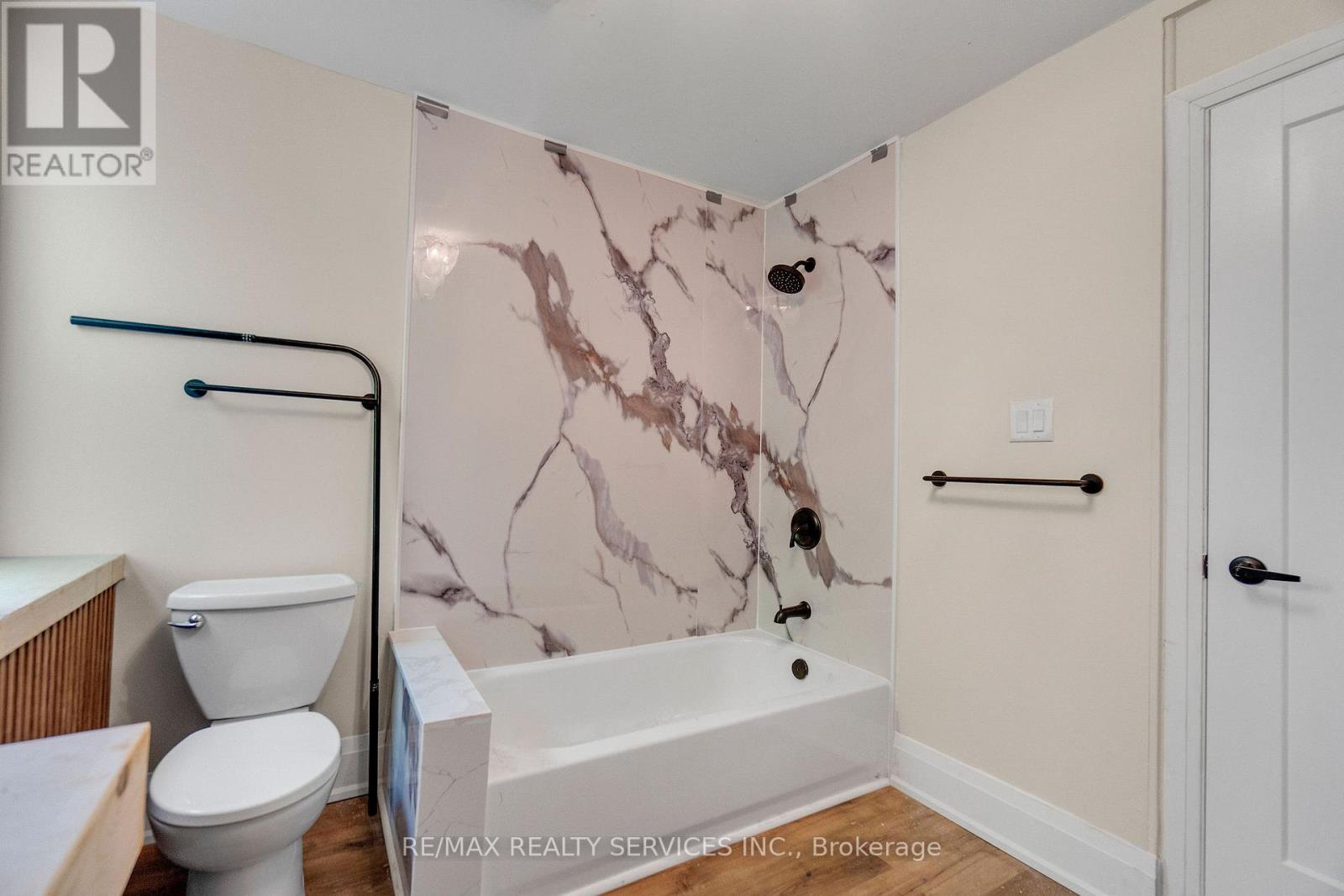 2 - 939 Beach Boulevard, Hamilton, Ontario  L8H 6Z7 - Photo 20 - X13491870