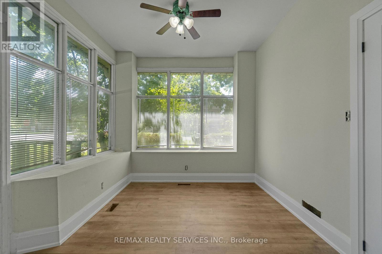 2 - 939 Beach Boulevard, Hamilton, Ontario  L8H 6Z7 - Photo 4 - X13491870