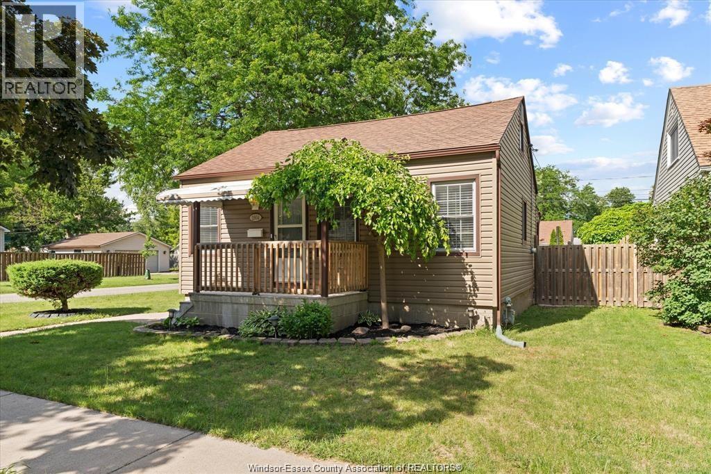 MLS# 26015804: 1904 WESTCOTT, Windsor, Canada