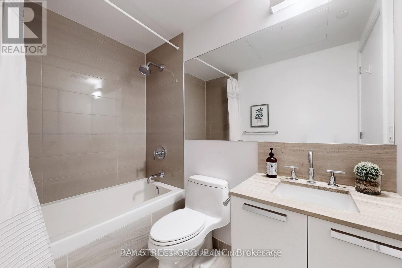 4504 - 50 Charles Street E, Toronto, Ontario  M4Y 0C3 - Photo 6 - C13512350