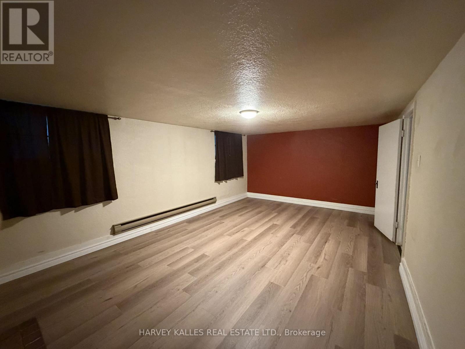 240 Joicey Boulevard, Toronto, Ontario  M5M 2V7 - Photo 11 - C13512354