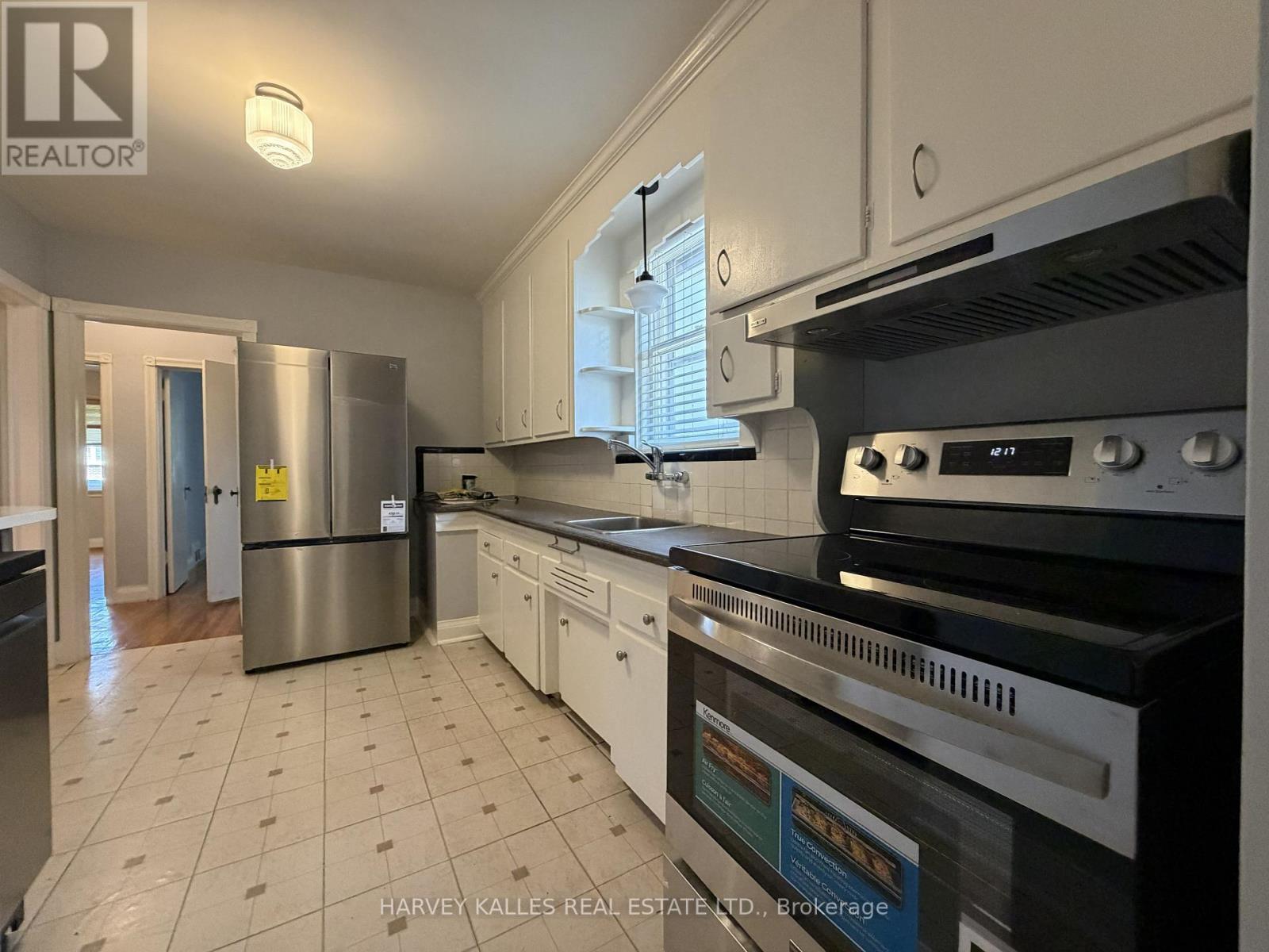 240 Joicey Boulevard, Toronto, Ontario  M5M 2V7 - Photo 6 - C13512354