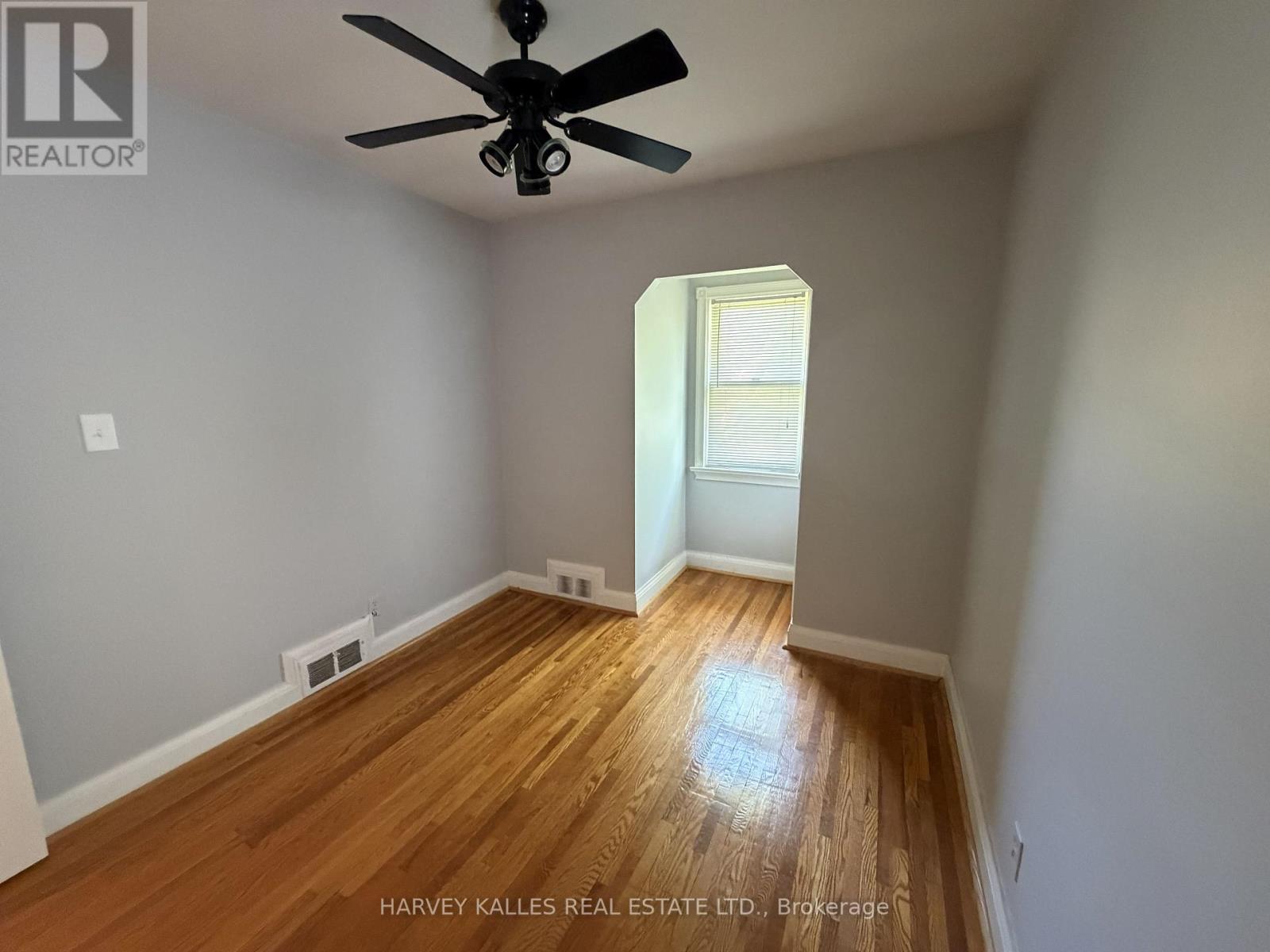 240 Joicey Boulevard, Toronto, Ontario  M5M 2V7 - Photo 9 - C13512354