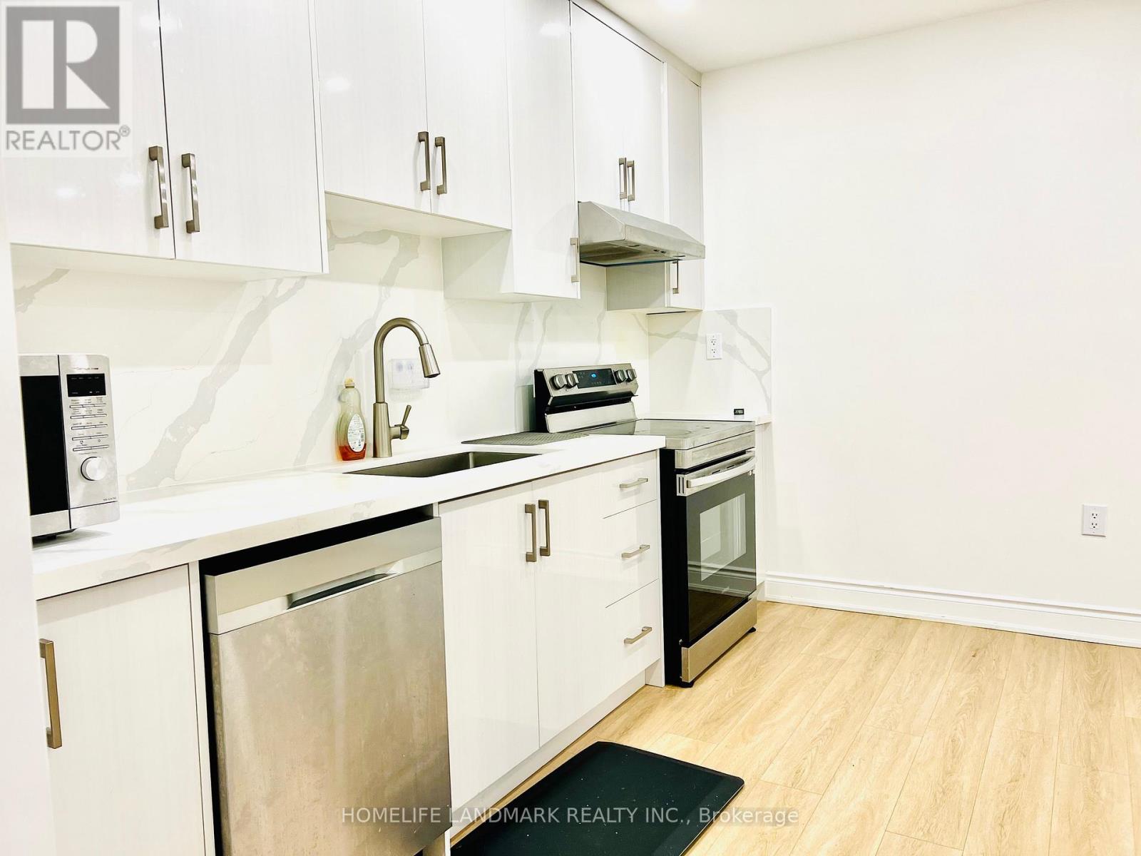 123 Crossland Gate, Newmarket, Ontario  L3X 1A5 - Photo 5 - N13512330
