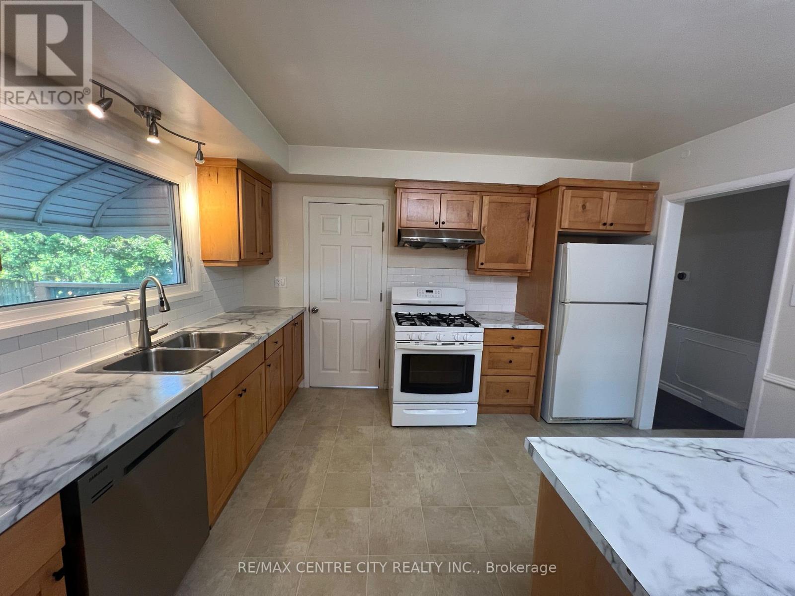 74 Brentwood Crescent, London North, Ontario  N6G 1X2 - Photo 14 - X13512526