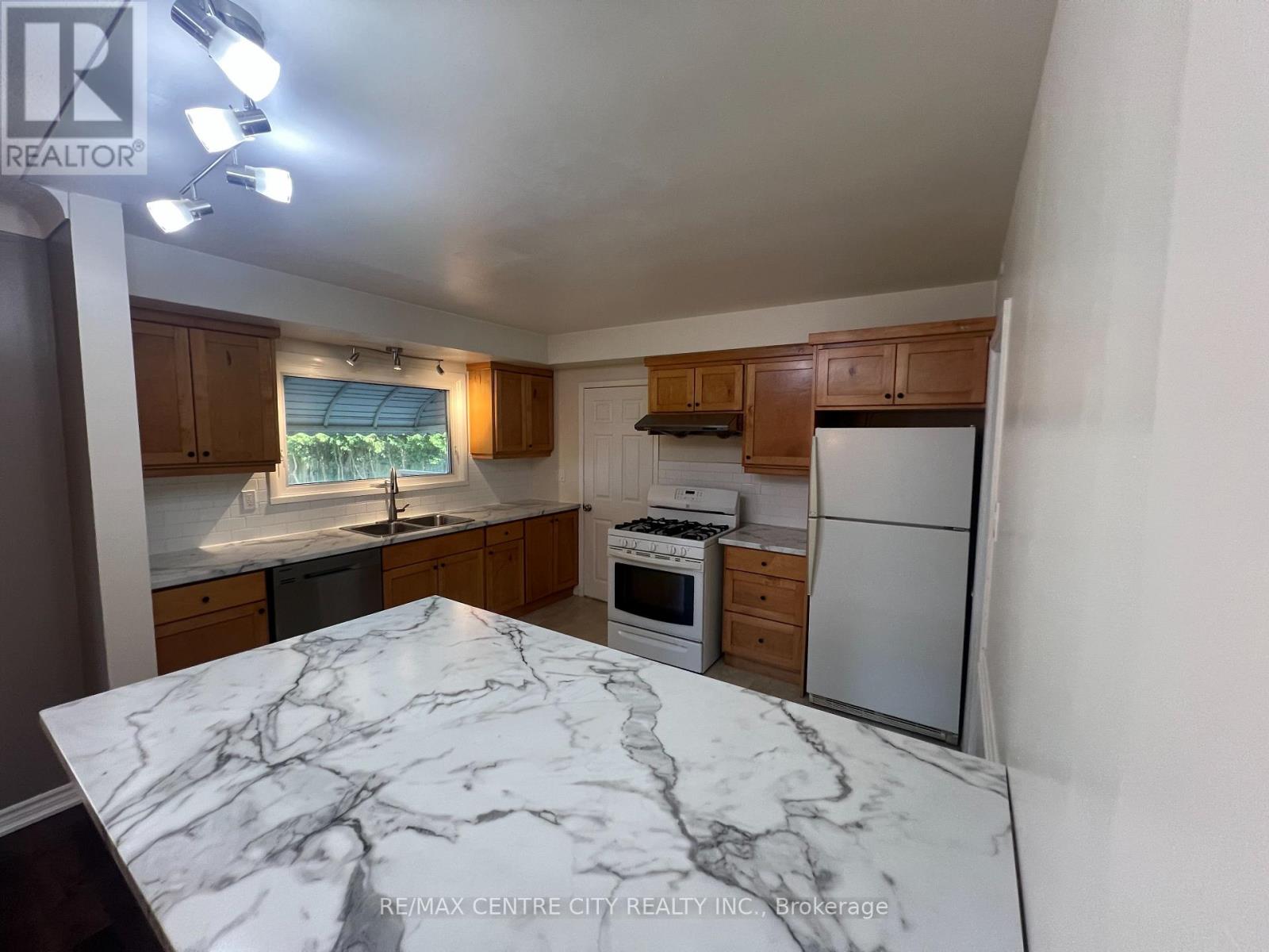 74 Brentwood Crescent, London North, Ontario  N6G 1X2 - Photo 15 - X13512526