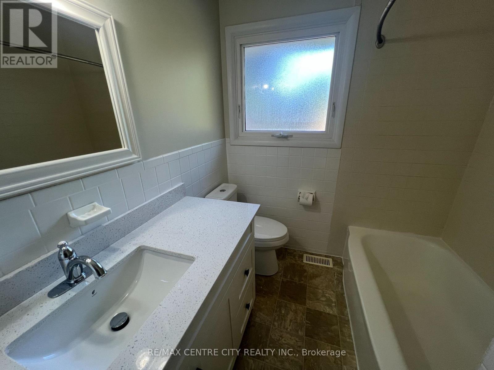 74 Brentwood Crescent, London North, Ontario  N6G 1X2 - Photo 19 - X13512526