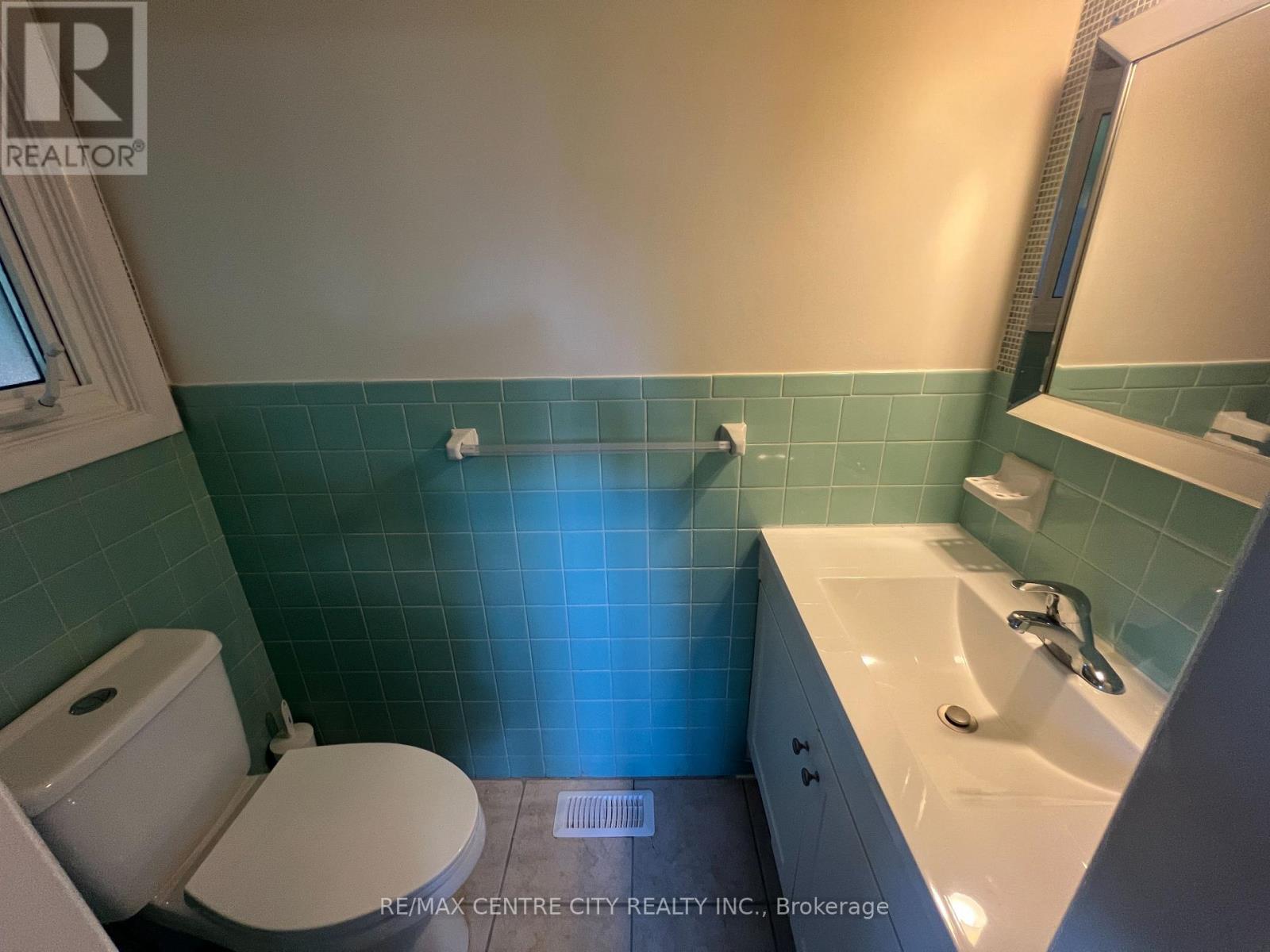 74 Brentwood Crescent, London North, Ontario  N6G 1X2 - Photo 24 - X13512526