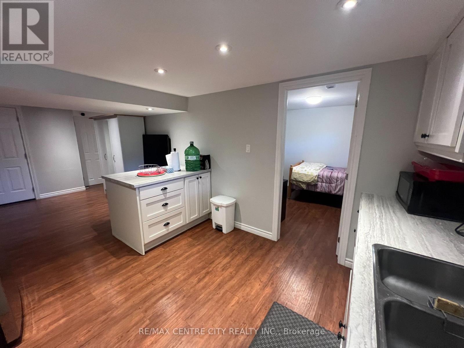 74 Brentwood Crescent, London North, Ontario  N6G 1X2 - Photo 32 - X13512526