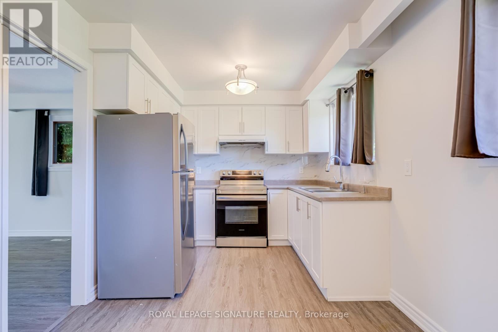 MAIN - 141 OAKMEADOW BOULEVARD, Toronto, Ontario