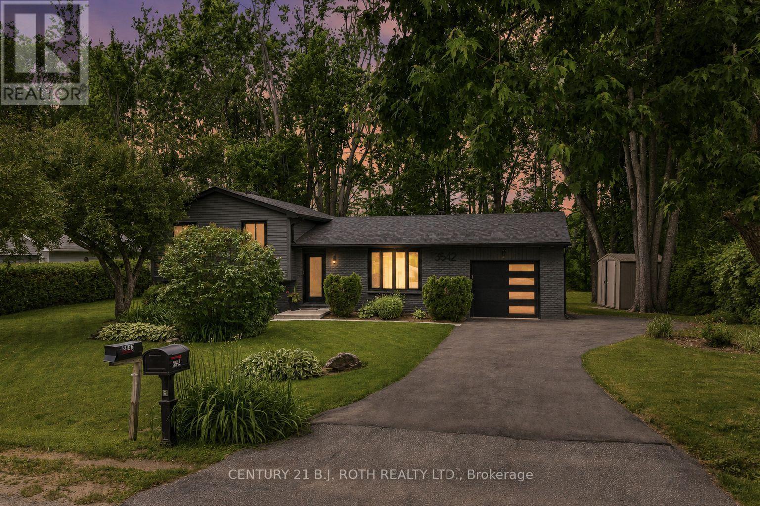 3542 Shadow Creek Road, Severn (West Shore), Ontario  L3V 0V8 - Photo 35 - S13512226