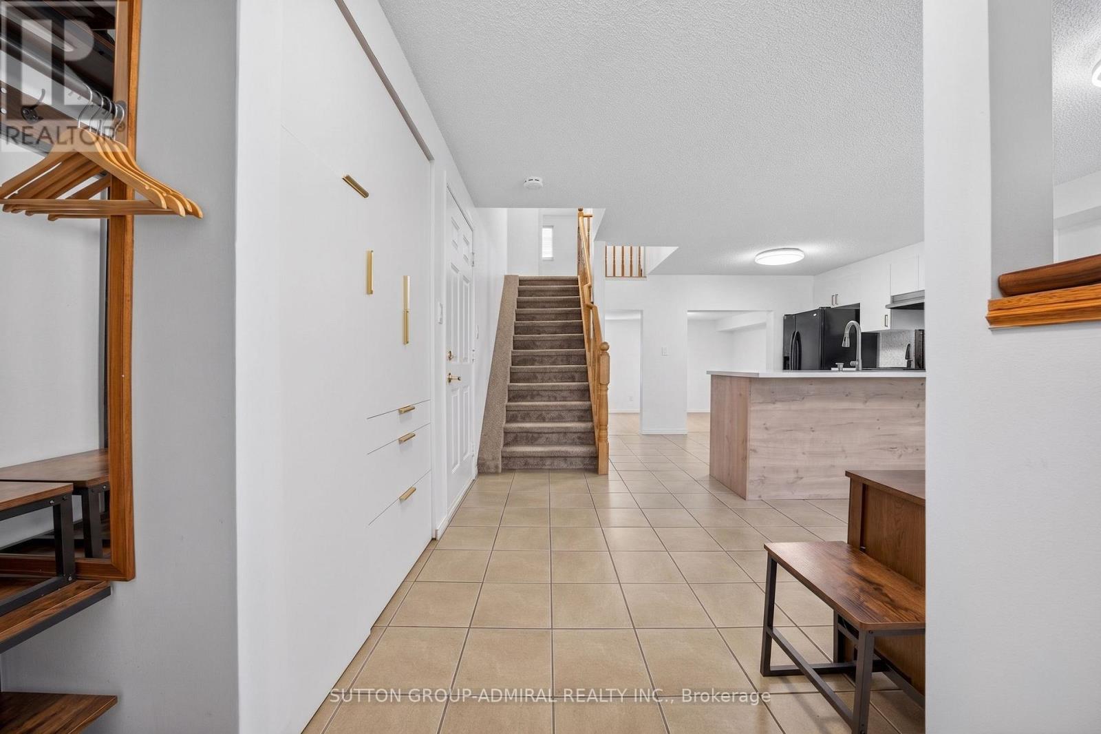 41 Whitehorn Crescent, Barrie, Ontario  L4N 8E4 - Photo 4 - S13512322