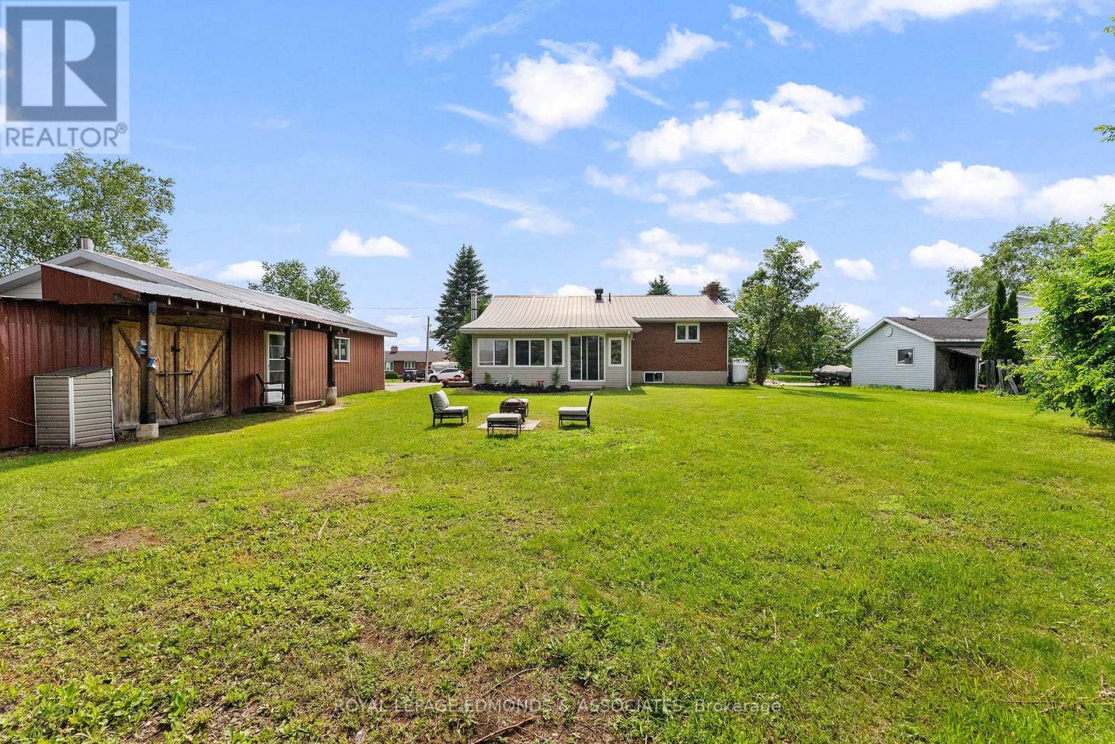 31 Carol Street, Laurentian Valley, Ontario  K8A 6W6 - Photo 29 - X13512586