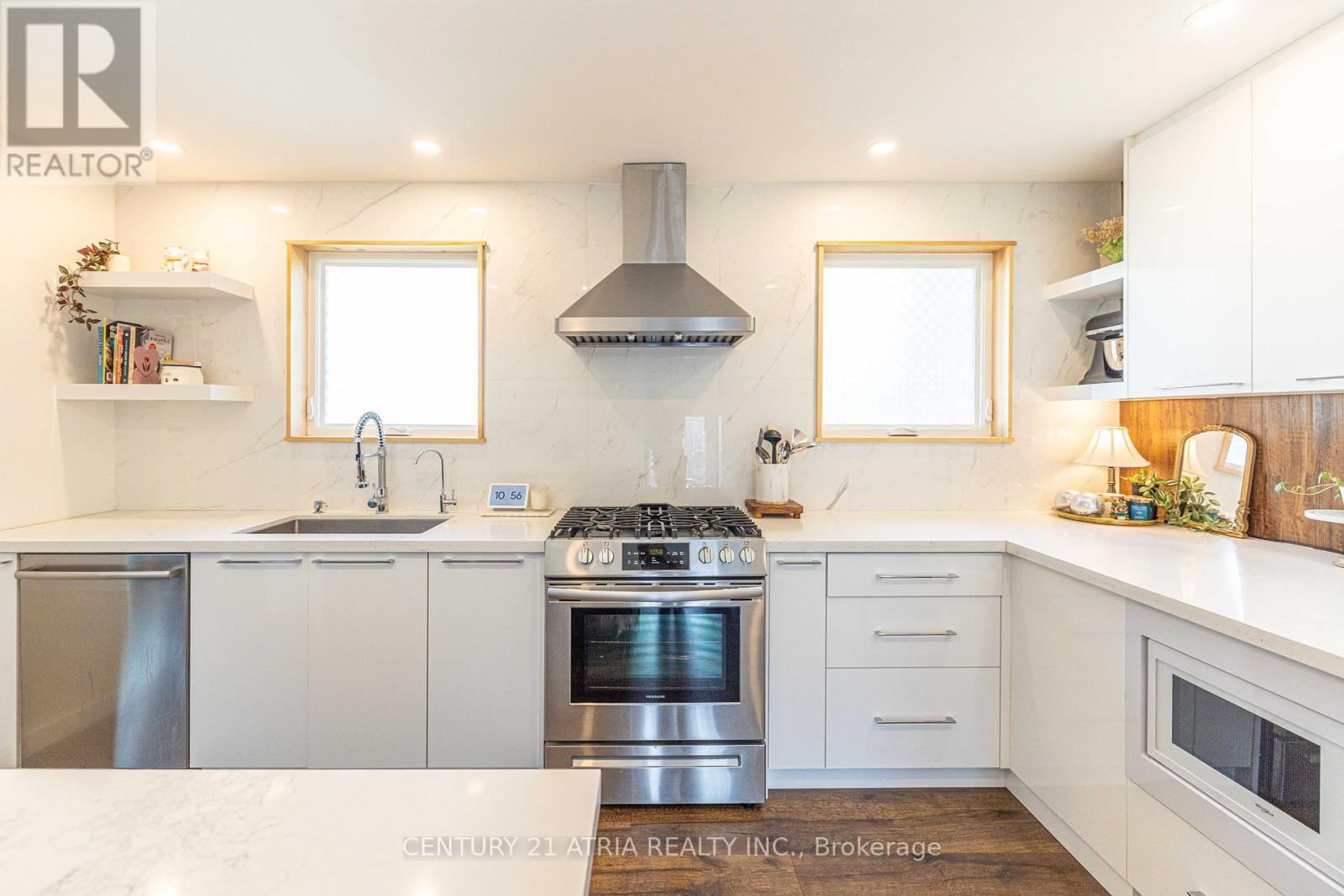 87 Winstanly Crescent, Toronto, Ontario  M1B 1N3 - Photo 4 - E13486378
