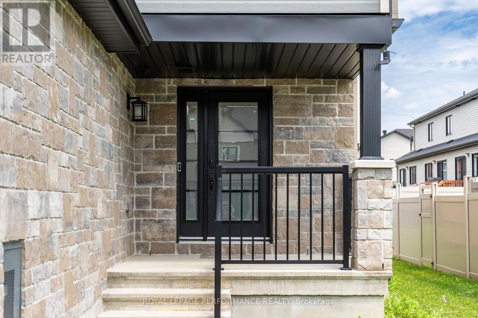 88 Gilberte Street, Clarence-Rockland, Ontario  K4K 0M4 - Photo 3 - X13512450