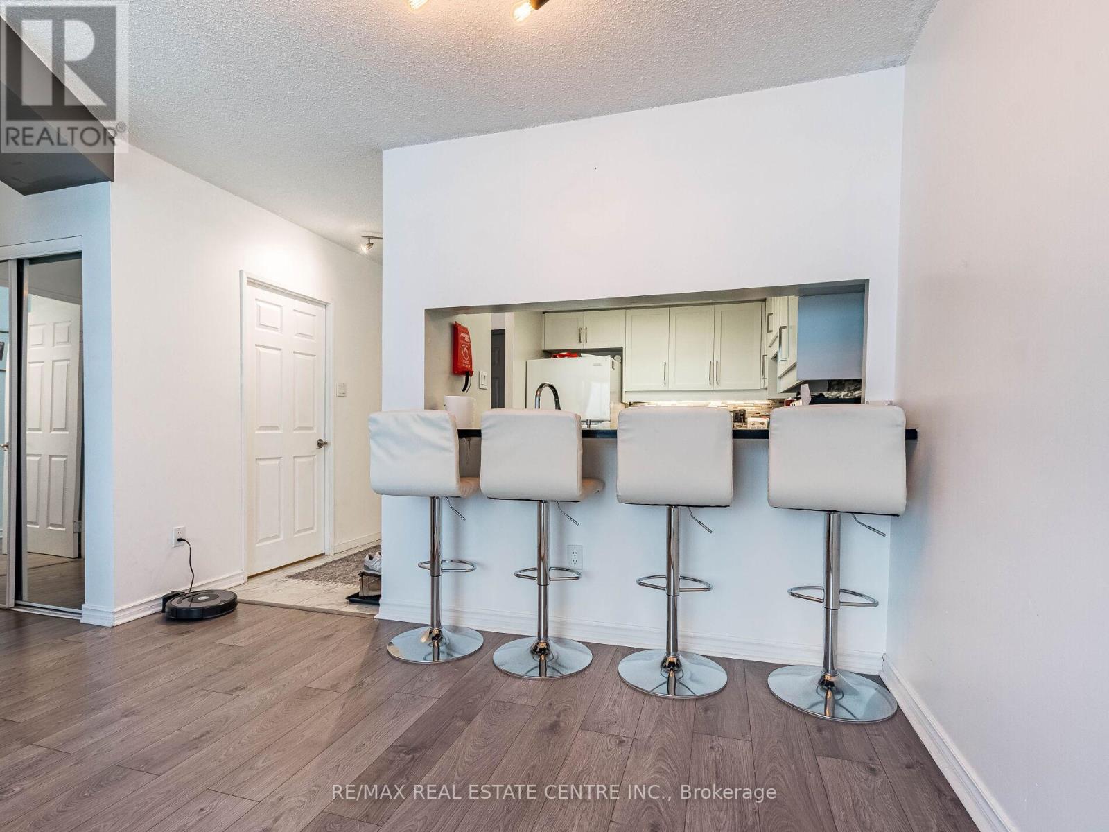 1616 - 250 Webb Drive, Mississauga, Ontario  L5B 3Z4 - Photo 13 - W13512218