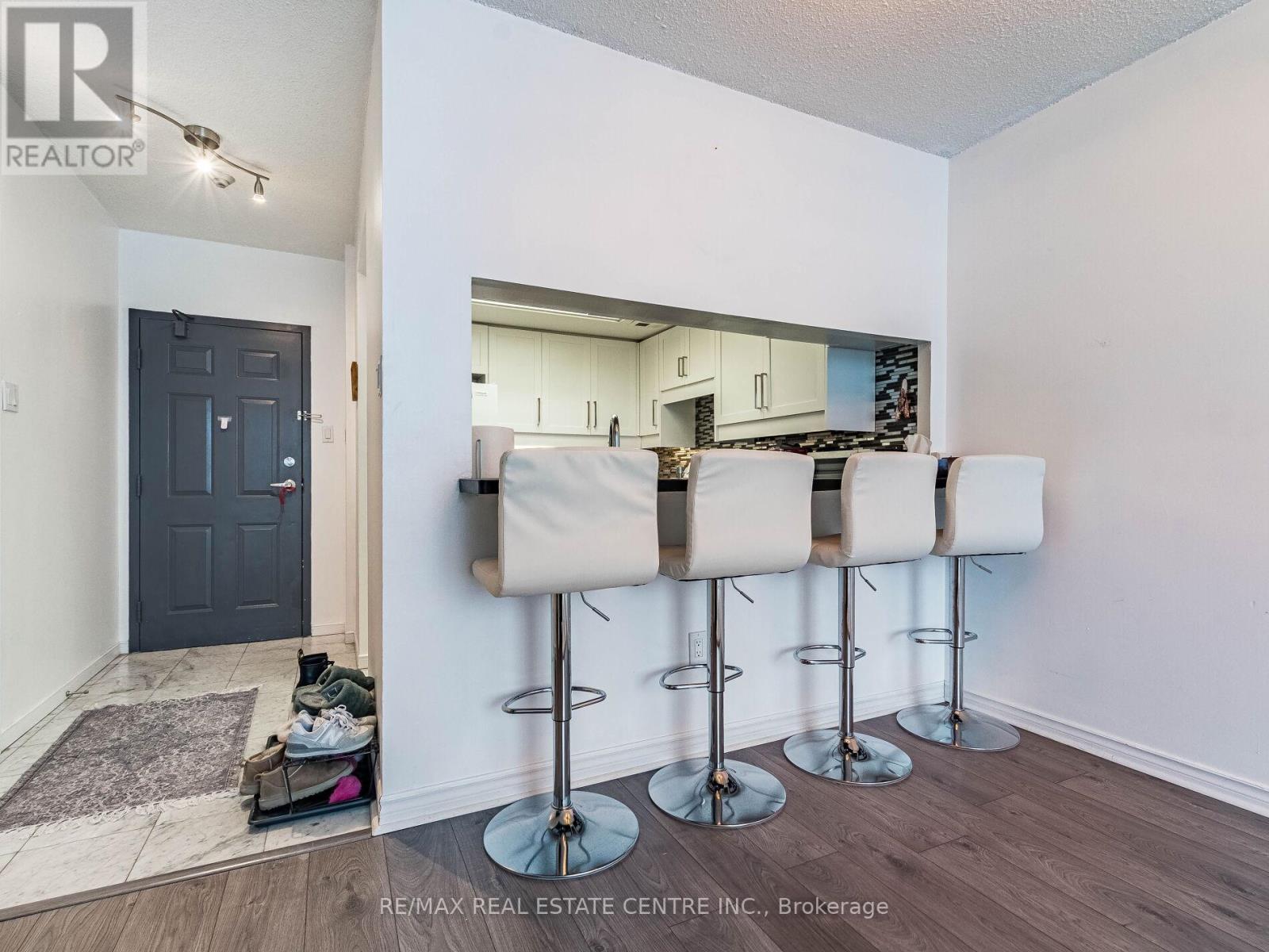 1616 - 250 Webb Drive, Mississauga, Ontario  L5B 3Z4 - Photo 14 - W13512218